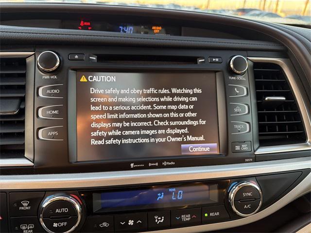 used 2018 Toyota Highlander car, priced at $26,800