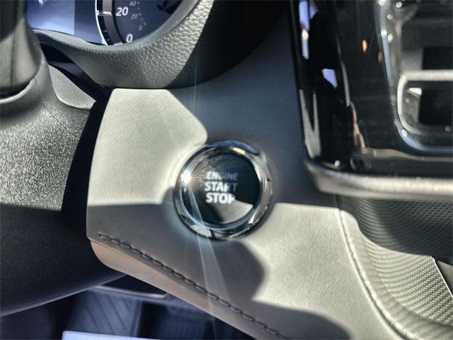 used 2022 Toyota Highlander car, priced at $33,700