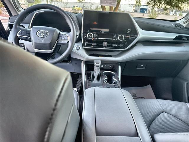 used 2023 Toyota Highlander car, priced at $44,700