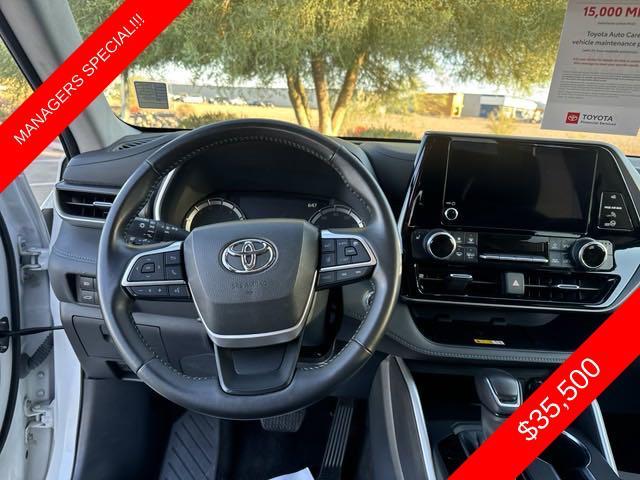 used 2023 Toyota Highlander car