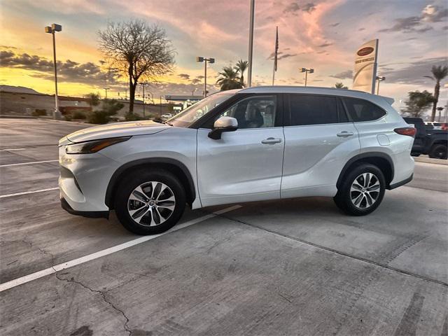 used 2023 Toyota Highlander car, priced at $33,800