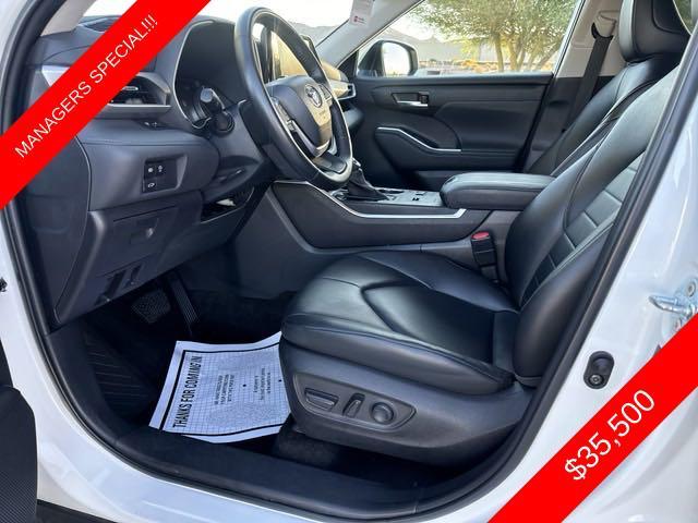 used 2023 Toyota Highlander car
