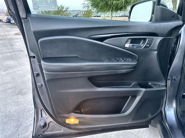 used 2022 Honda Pilot car, priced at $37,000