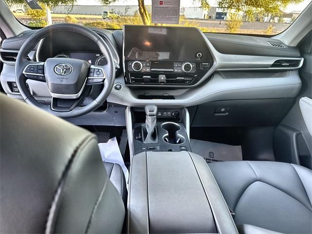used 2023 Toyota Highlander car, priced at $36,700