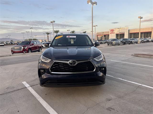 used 2022 Toyota Highlander car, priced at $37,200