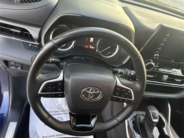 used 2022 Toyota Highlander car, priced at $37,200