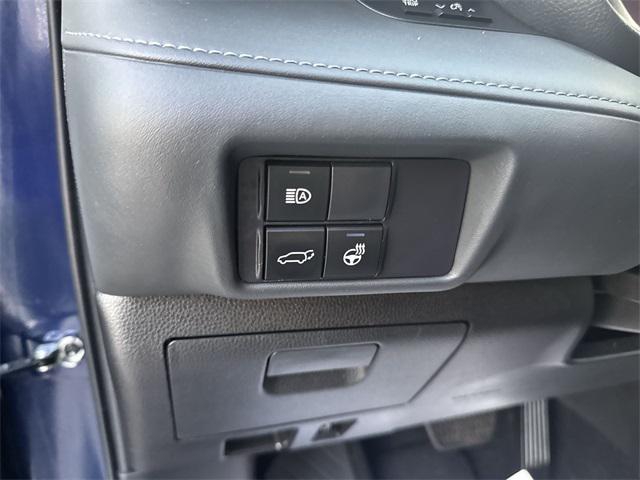 used 2022 Toyota Highlander car, priced at $37,200