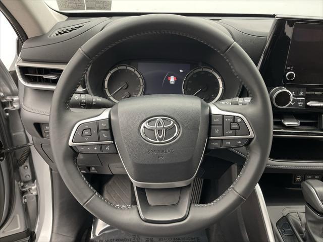 used 2024 Toyota Highlander car, priced at $38,500