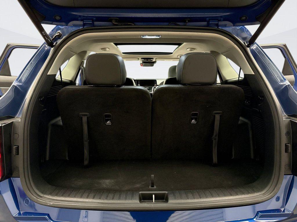 used 2023 Kia Sorento car, priced at $29,598