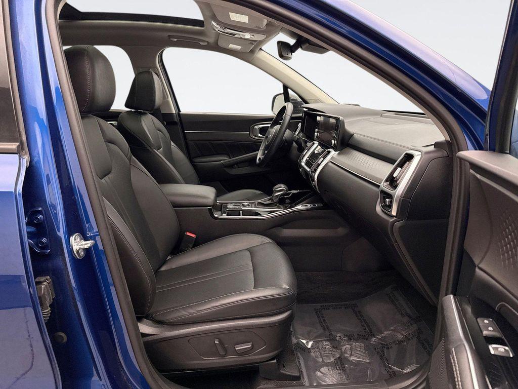 used 2023 Kia Sorento car, priced at $29,598
