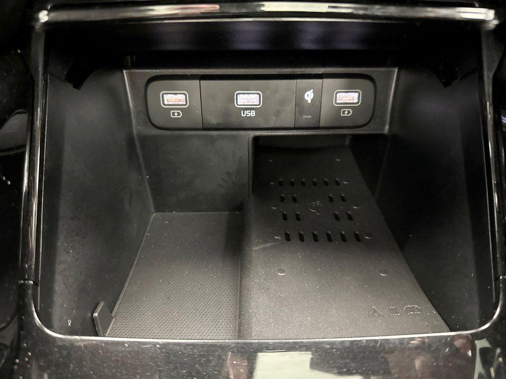 used 2023 Kia Sorento car, priced at $29,598