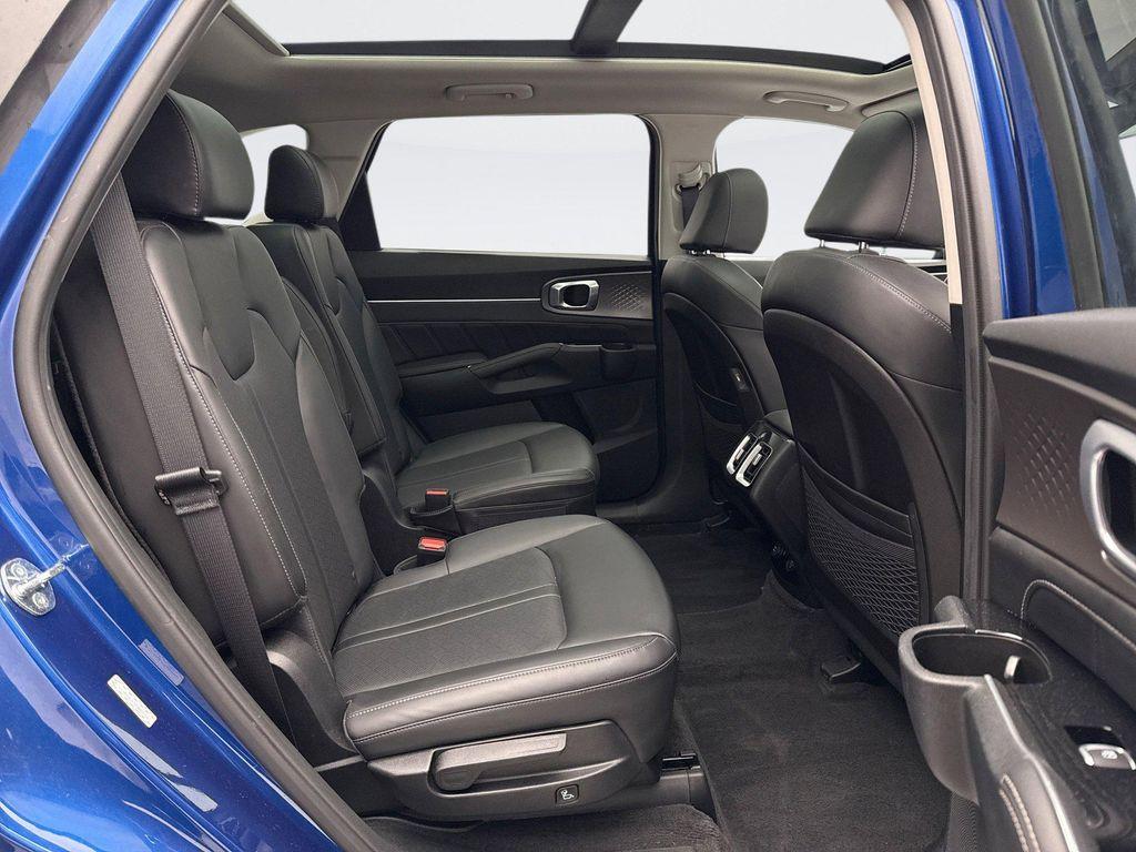 used 2023 Kia Sorento car, priced at $29,598