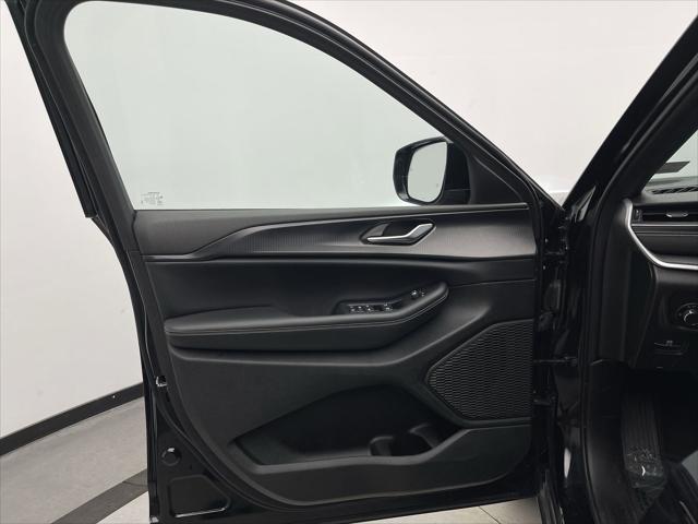 used 2023 Jeep Grand Cherokee car, priced at $35,400