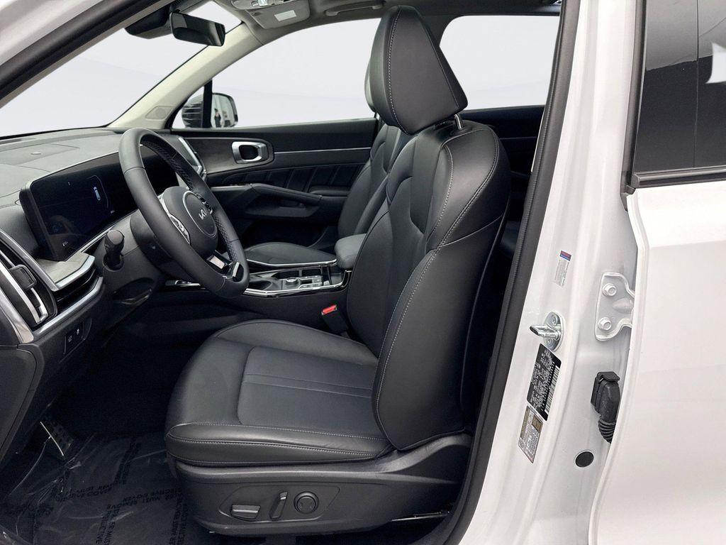 used 2025 Kia Sorento car, priced at $38,298