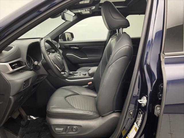 used 2022 Toyota Highlander car, priced at $42,299