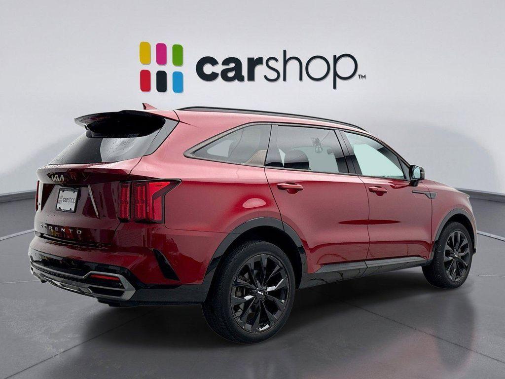 used 2022 Kia Sorento car, priced at $31,800