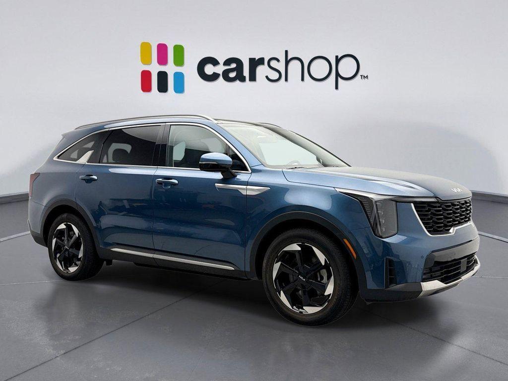 used 2025 Kia Sorento Hybrid car, priced at $37,598