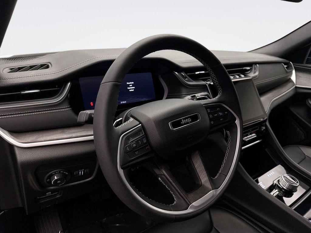used 2025 Jeep Grand Cherokee car, priced at $42,700