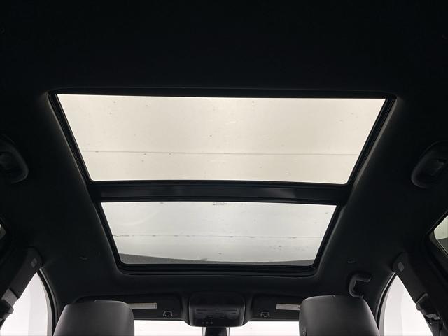 used 2022 Cadillac XT5 car, priced at $33,600