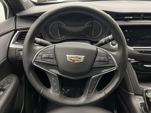 used 2022 Cadillac XT5 car, priced at $33,600