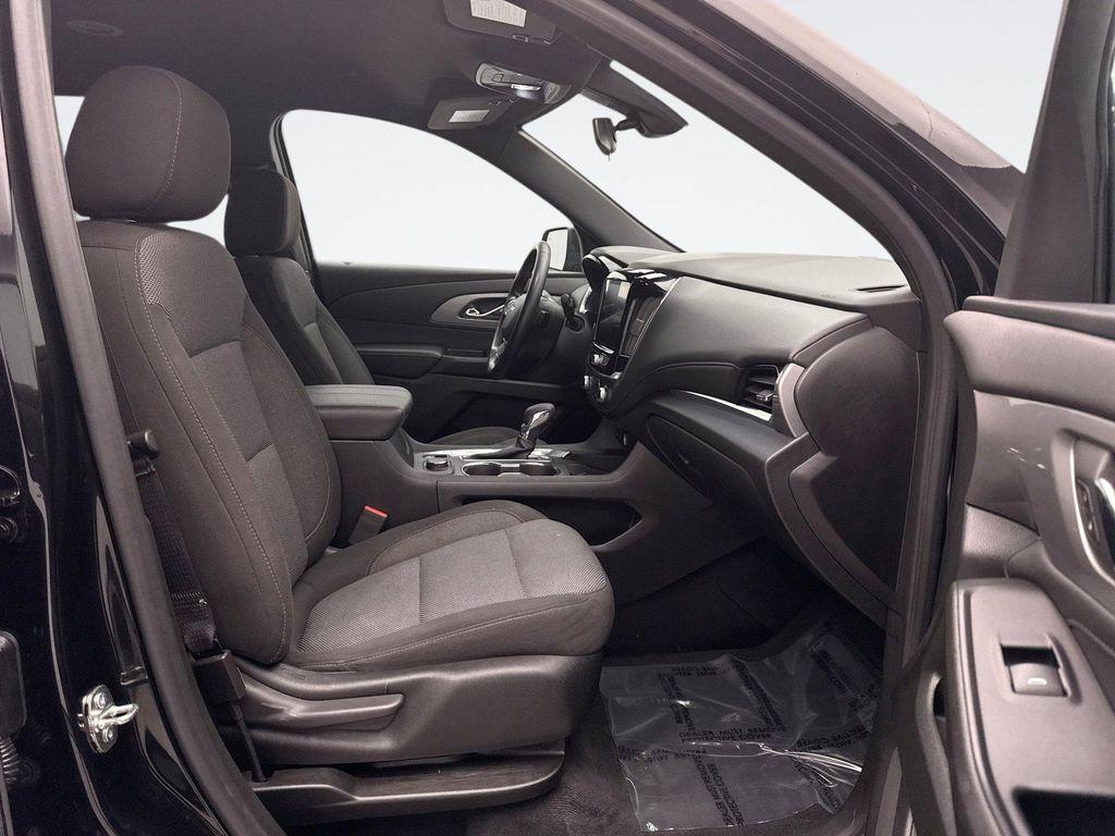 used 2023 Chevrolet Traverse car, priced at $26,946