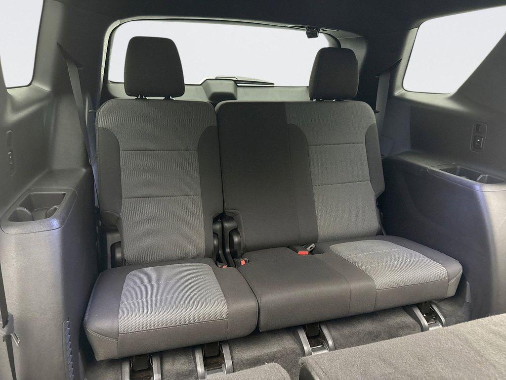 used 2023 Chevrolet Traverse car, priced at $26,946