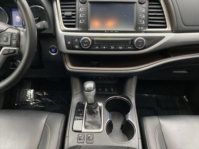 used 2019 Toyota Highlander car, priced at $28,949