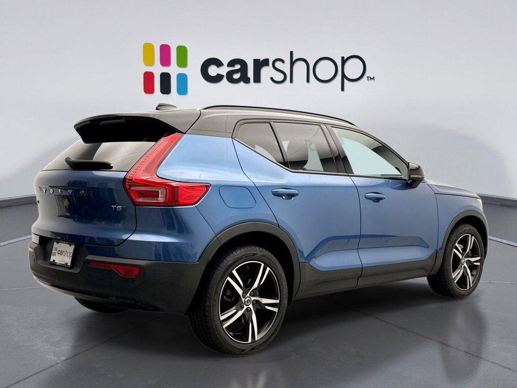 used 2021 Volvo XC40 car, priced at $21,946