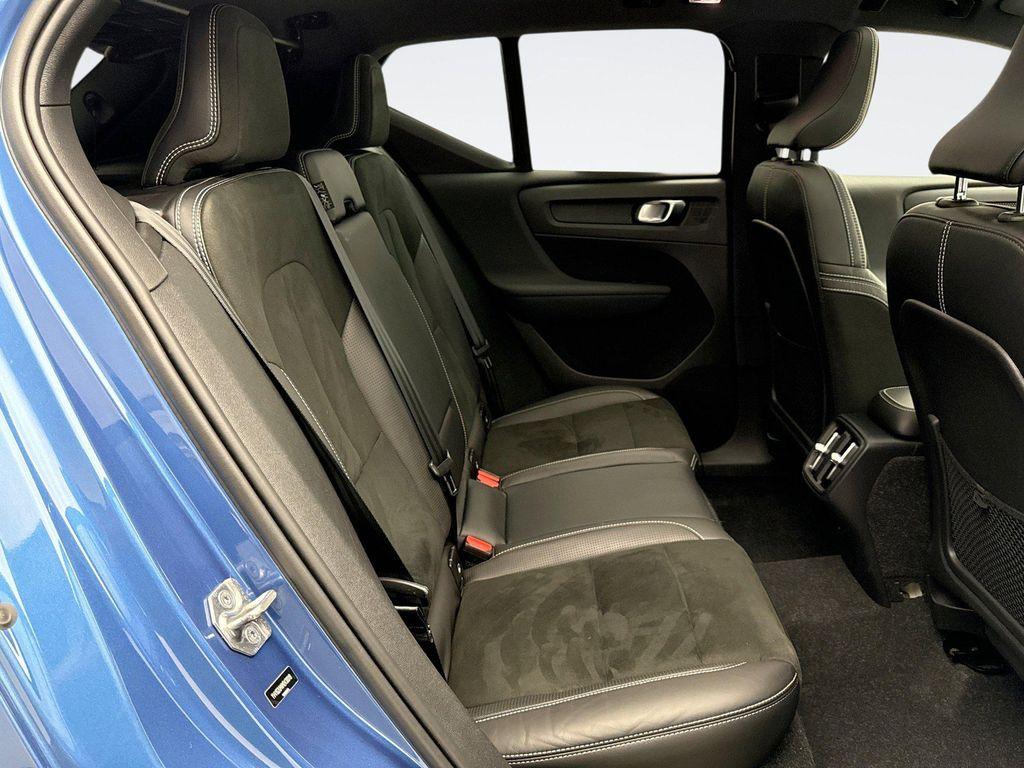 used 2021 Volvo XC40 car, priced at $21,946