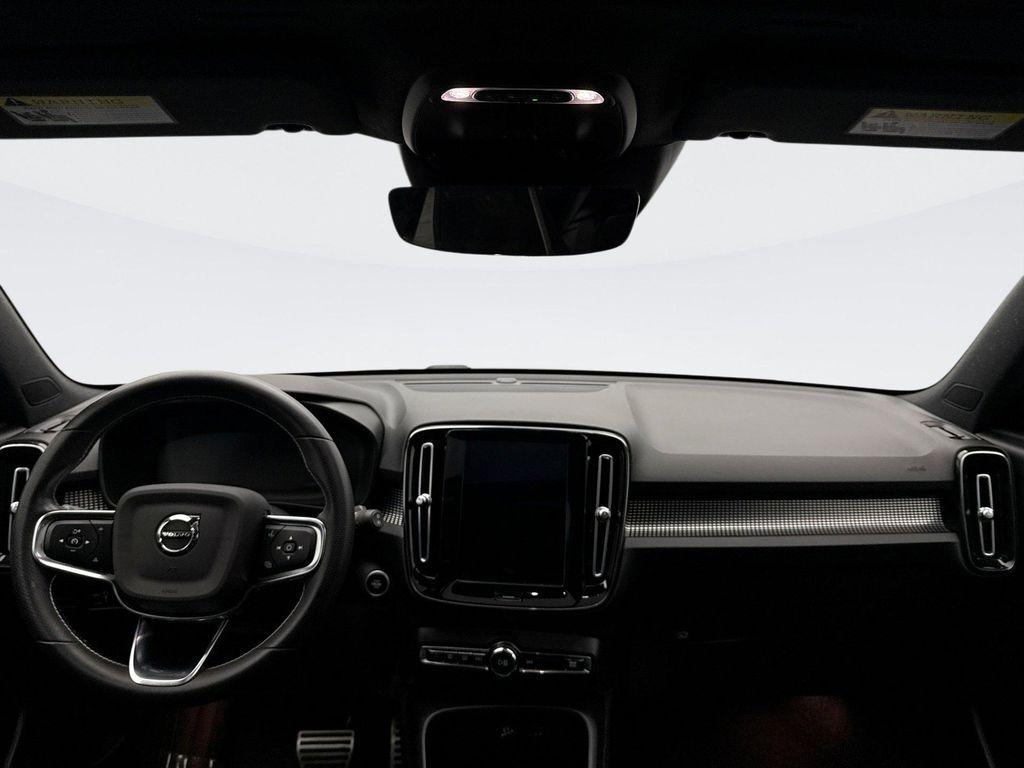 used 2021 Volvo XC40 car, priced at $21,946