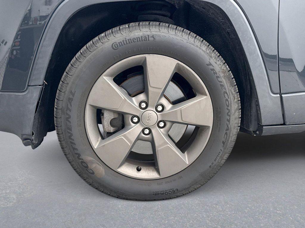 used 2016 Jeep Cherokee car, priced at $12,649