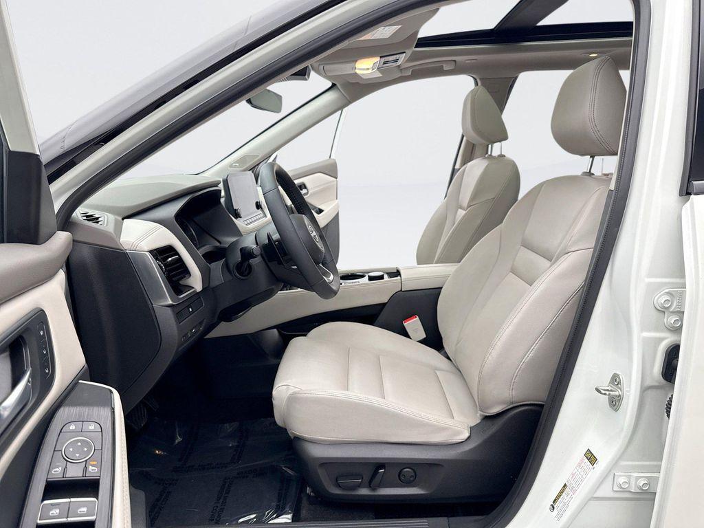 used 2023 Nissan Rogue car, priced at $28,899