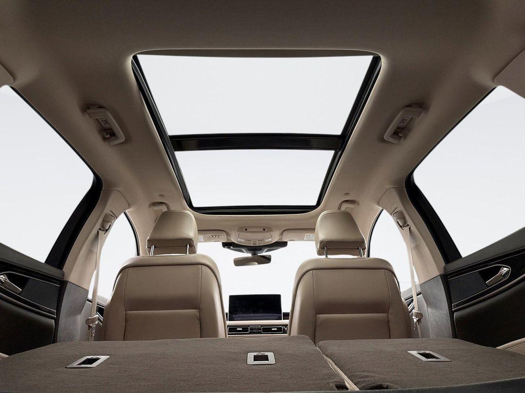 used 2022 Lincoln Nautilus car, priced at $33,298