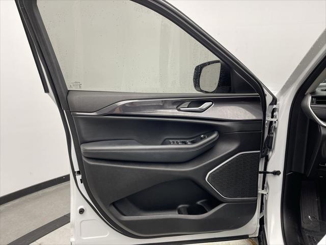 used 2022 Jeep Grand Cherokee L car, priced at $29,798