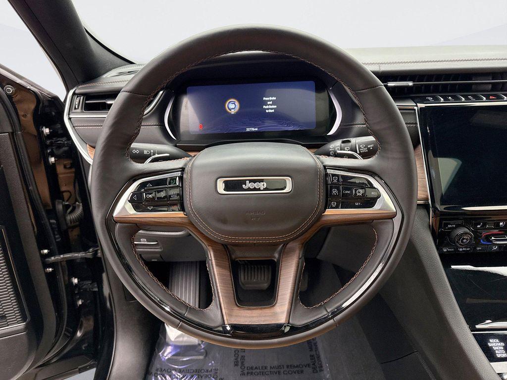 used 2023 Jeep Grand Cherokee car, priced at $44,499