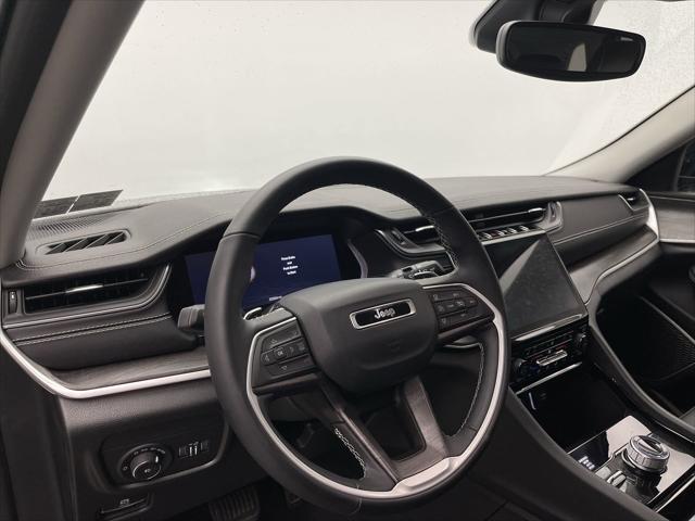 used 2022 Jeep Grand Cherokee car, priced at $33,400