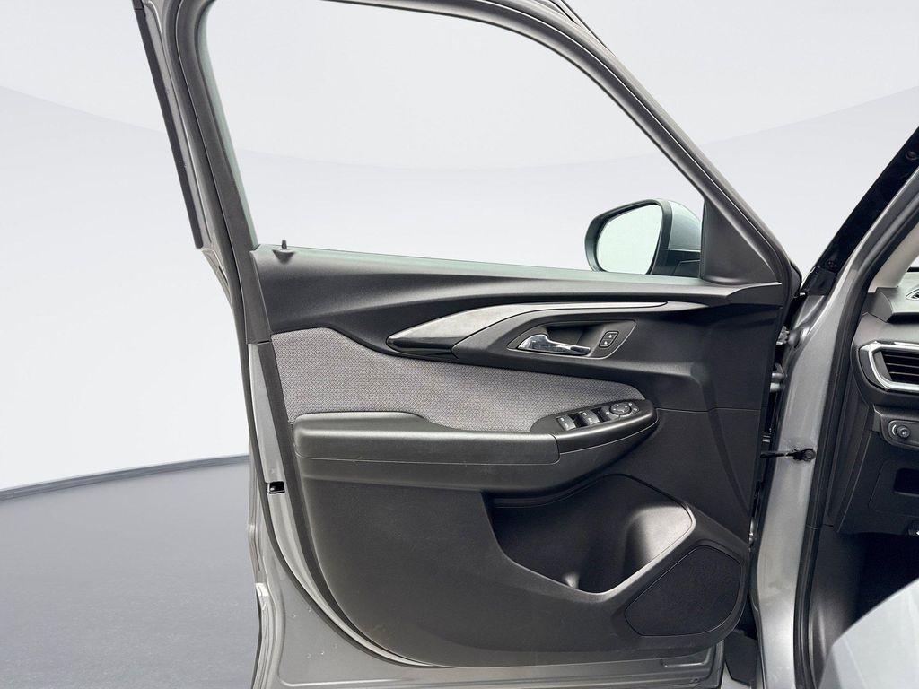 used 2023 Chevrolet TrailBlazer car, priced at $22,200