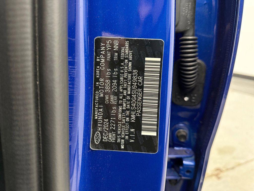 used 2025 Hyundai Elantra car, priced at $21,999