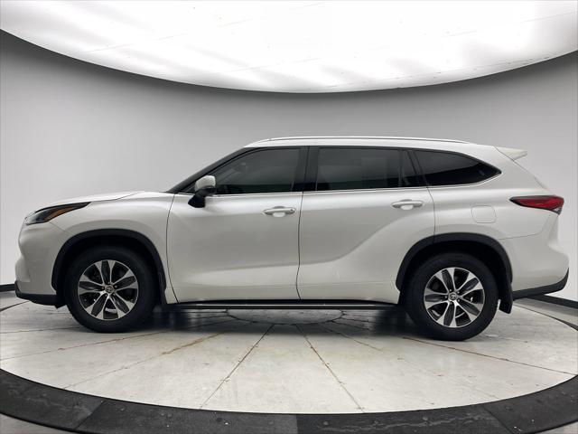 used 2021 Toyota Highlander car, priced at $34,999