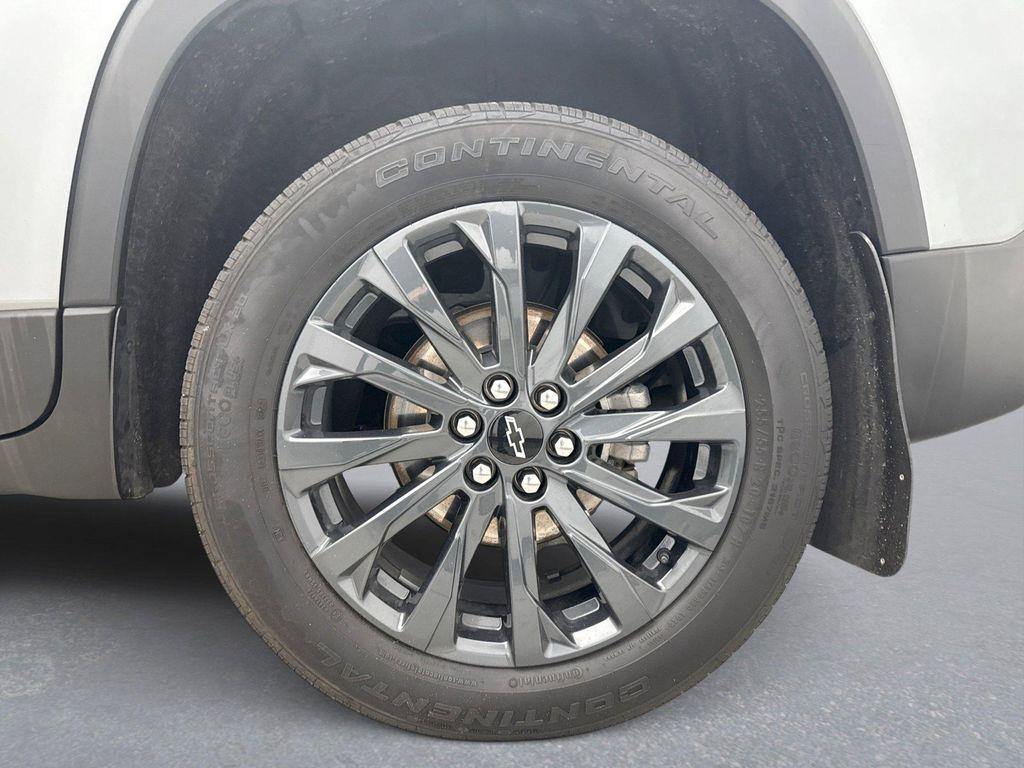 used 2023 Chevrolet Traverse car, priced at $36,800