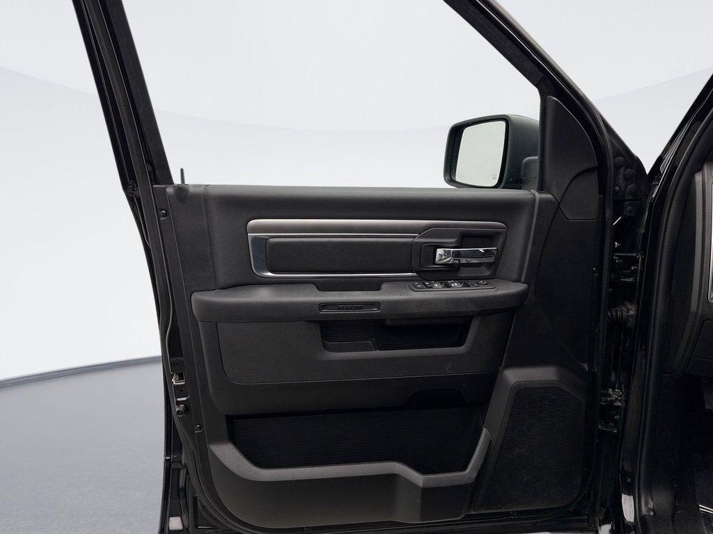 used 2022 Ram 1500 Classic car, priced at $33,500