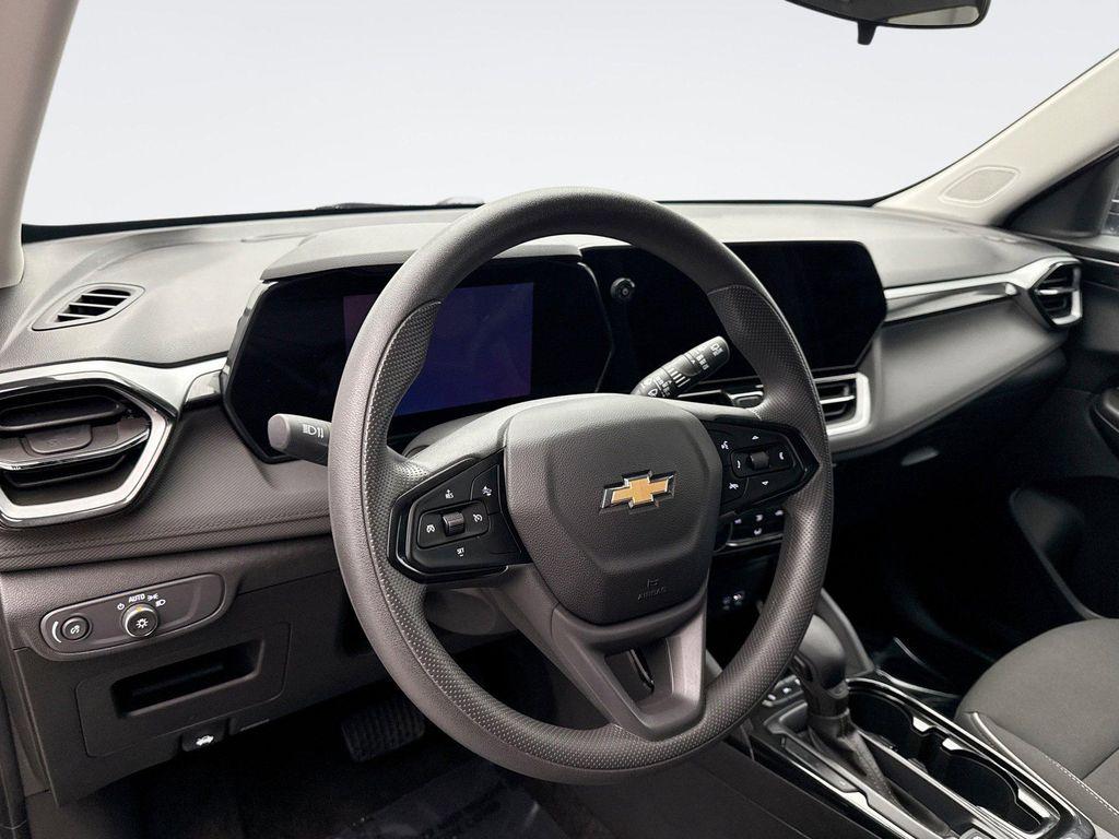used 2024 Chevrolet TrailBlazer car, priced at $22,498