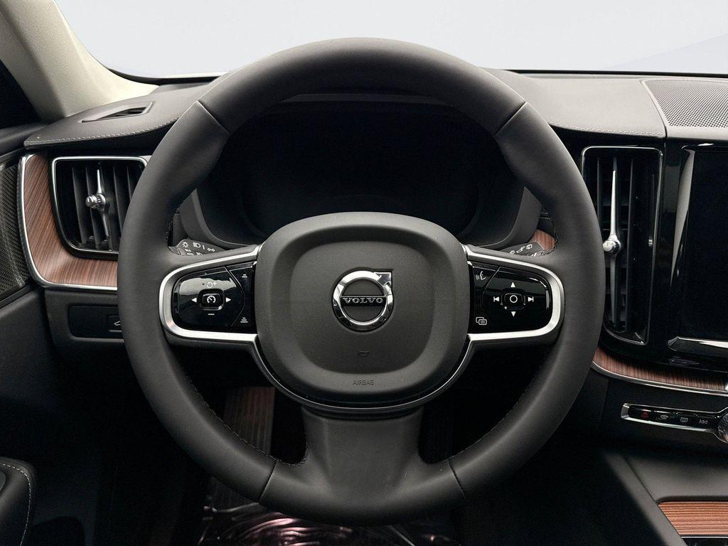 used 2024 Volvo XC60 Recharge Plug-In Hybrid car, priced at $55,698