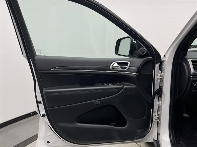 used 2022 Jeep Grand Cherokee car, priced at $28,900