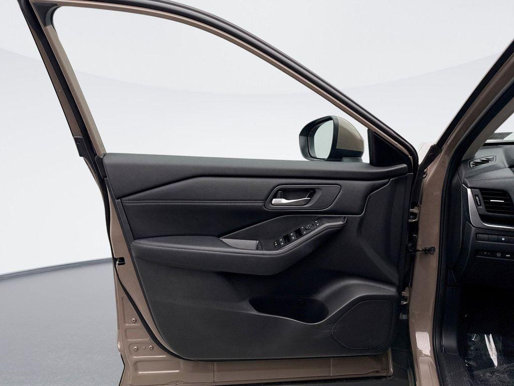 used 2024 Nissan Rogue car, priced at $27,299