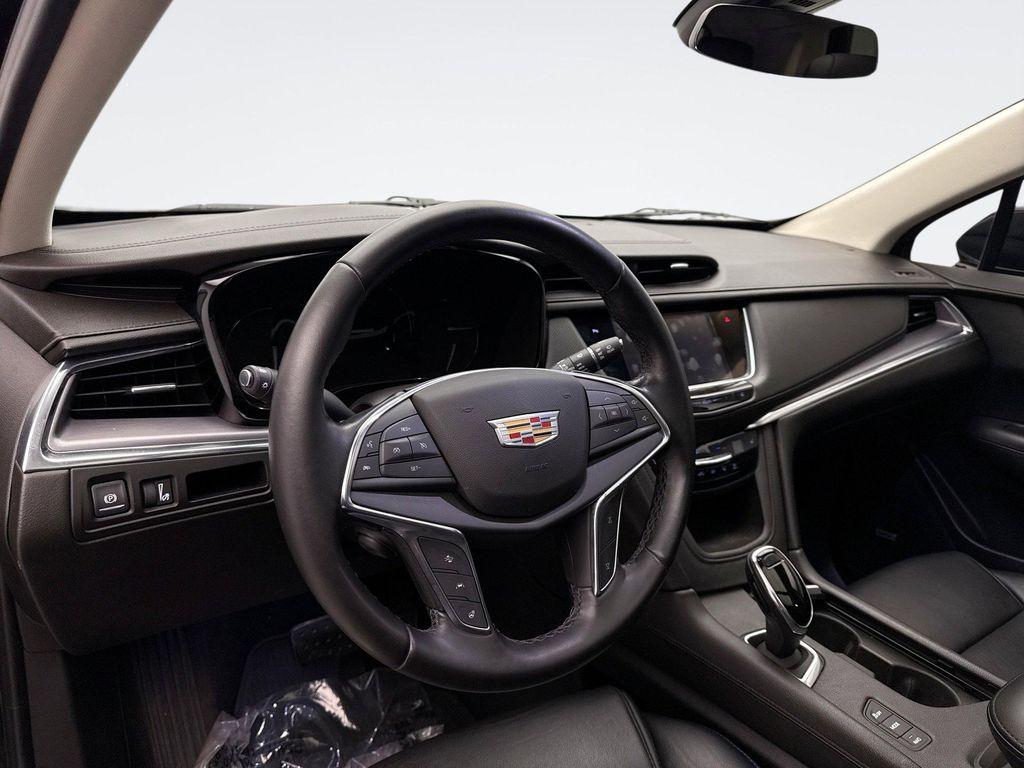 used 2019 Cadillac XT5 car, priced at $20,347