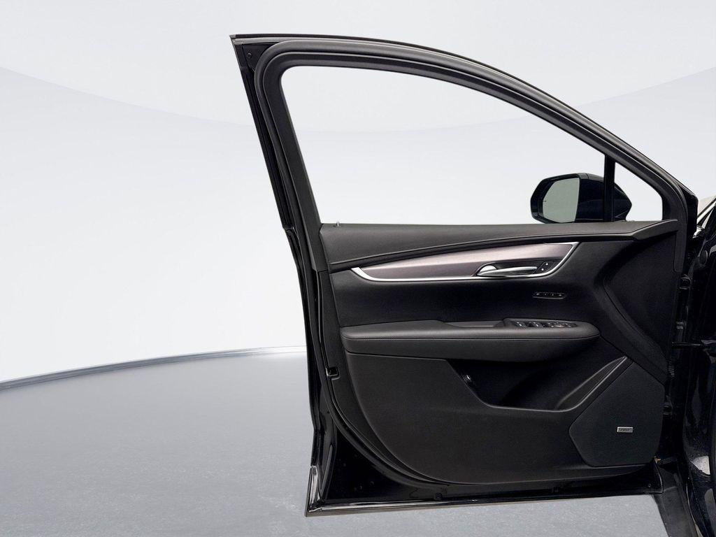 used 2019 Cadillac XT5 car, priced at $20,347