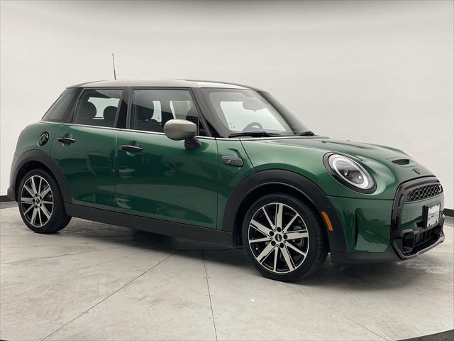 used 2024 MINI Hardtop car, priced at $29,900