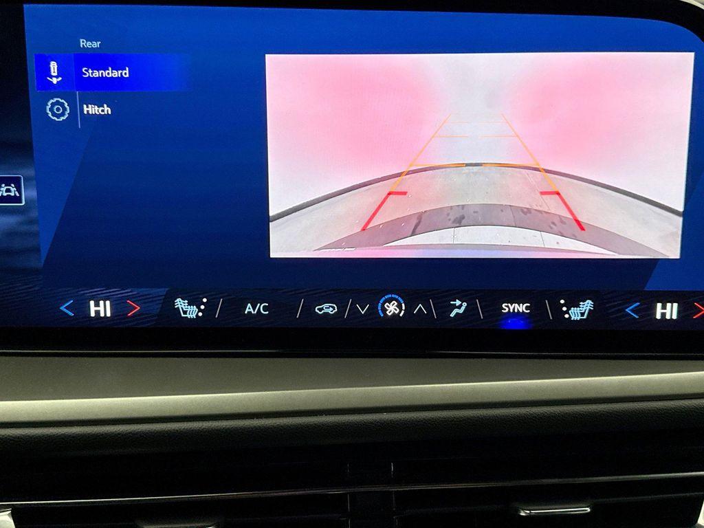 used 2025 Chevrolet Traverse car, priced at $37,200