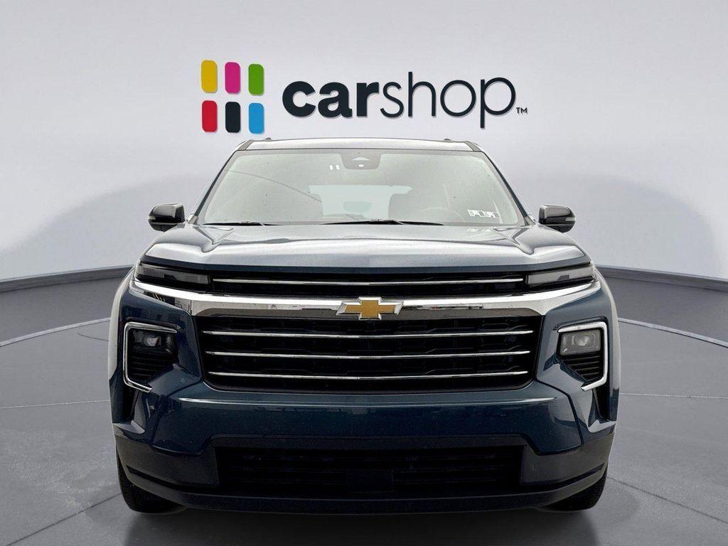 used 2025 Chevrolet Traverse car, priced at $37,200